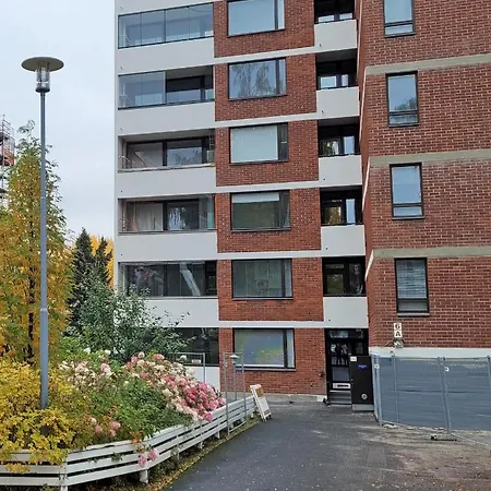 Puijo & Autotalli Apartamento